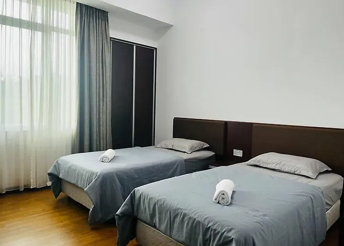 Bay Resort Condominium 3-Bedrooms With Swimming Pool Near The Seaside
